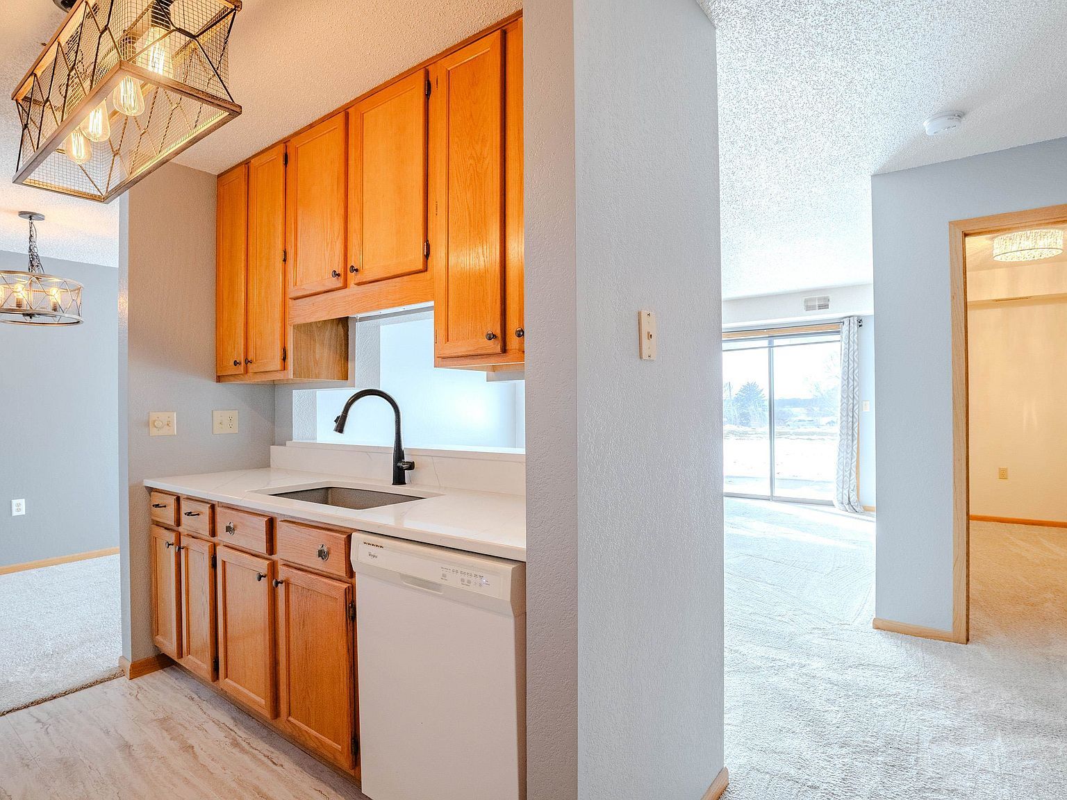 2351 27th St Spirit Lake, IA 51360 - Thumbnail 4