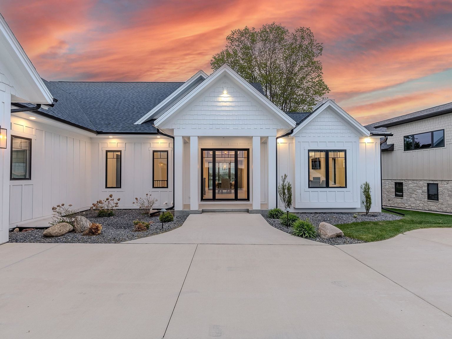 2720 Breezy Heights Dr Milford, IA 51351 - Thumbnail 4