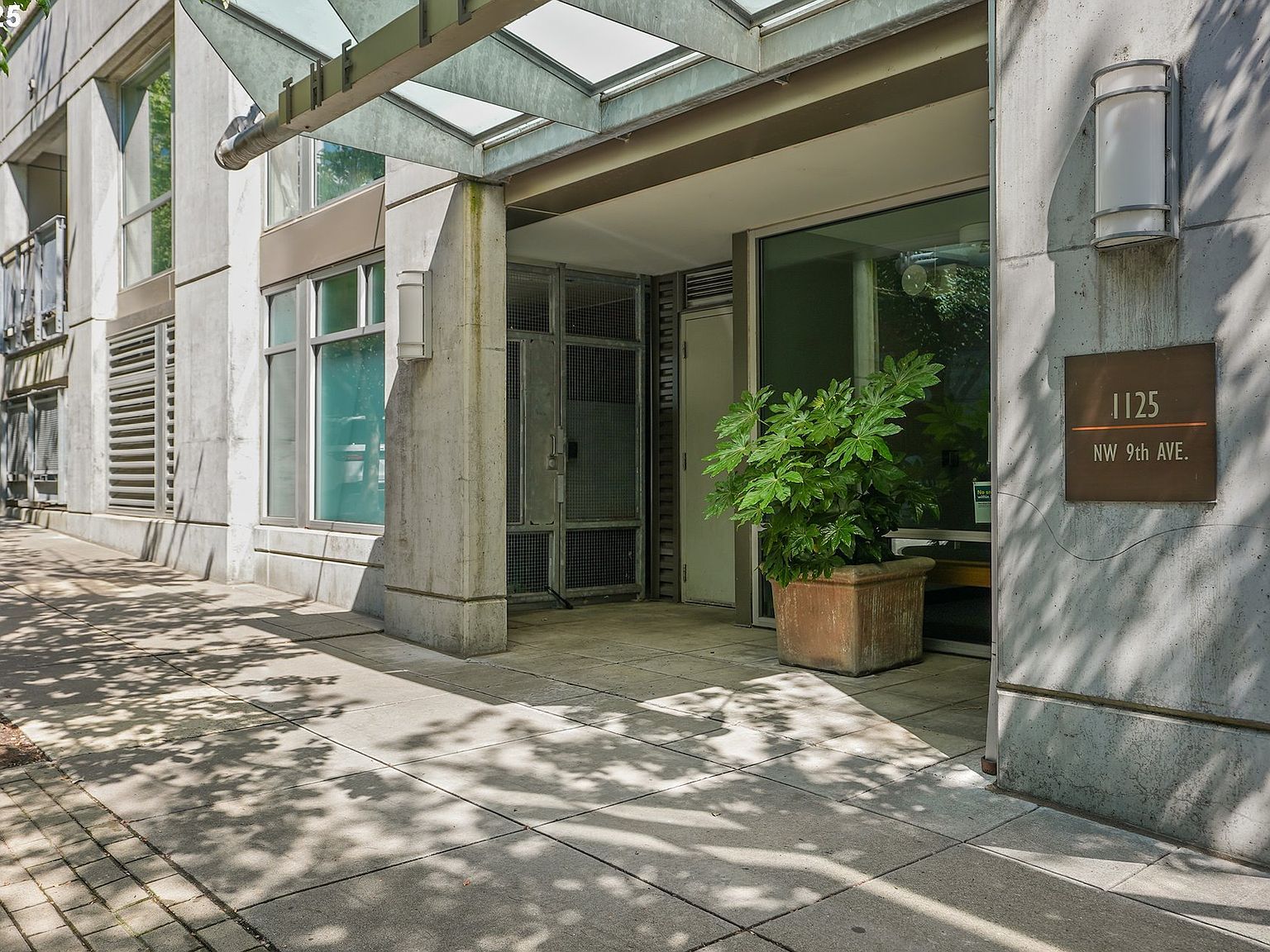 1125 NW 9th Ave APT 410 Portland, OR 97209 - Thumbnail 4