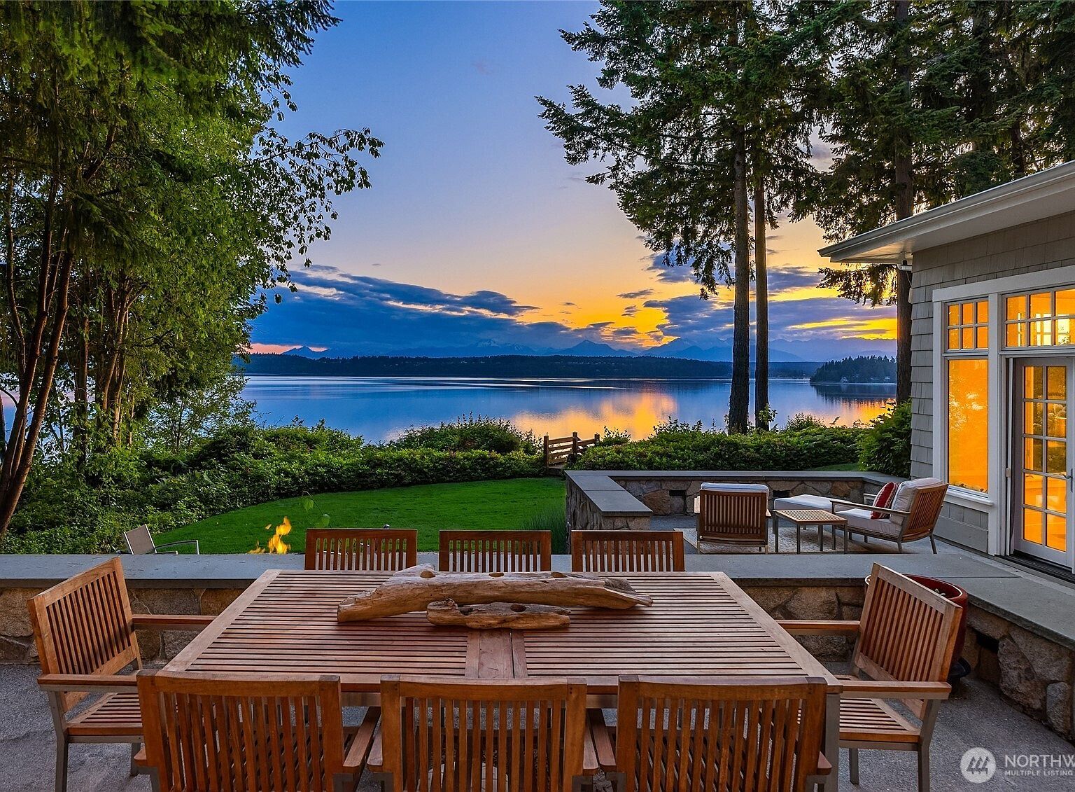 13401 Manzanita Rd NE Bainbridge Island, WA 98110 - Thumbnail 4