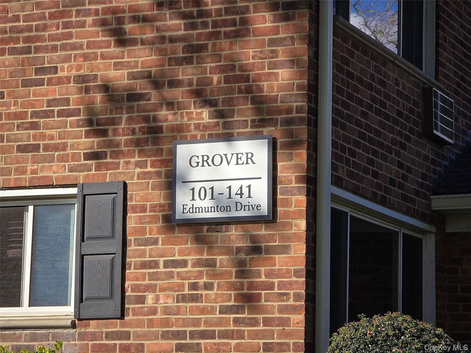 111 Edmunton Dr APT G4 North Babylon, NY 11703 - Thumbnail 4