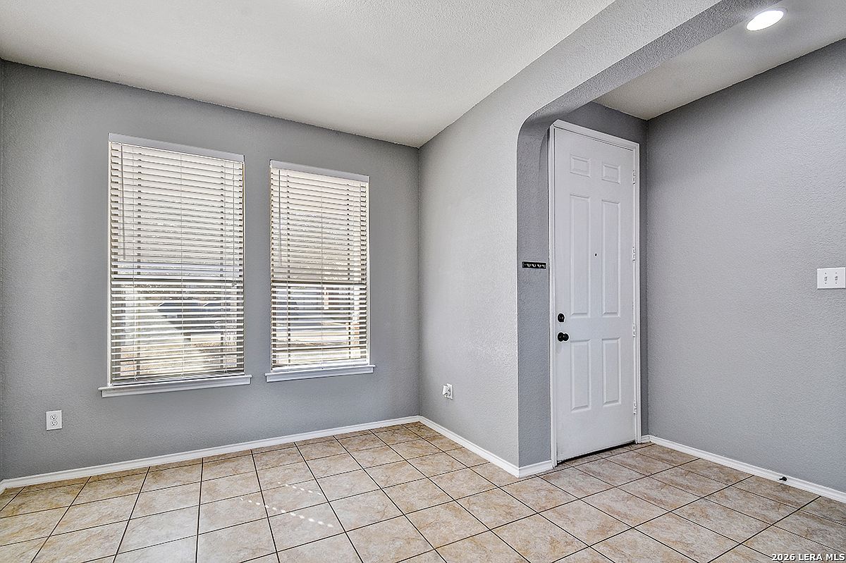 926 Spello Cir San Antonio, TX 78253 - Thumbnail 4