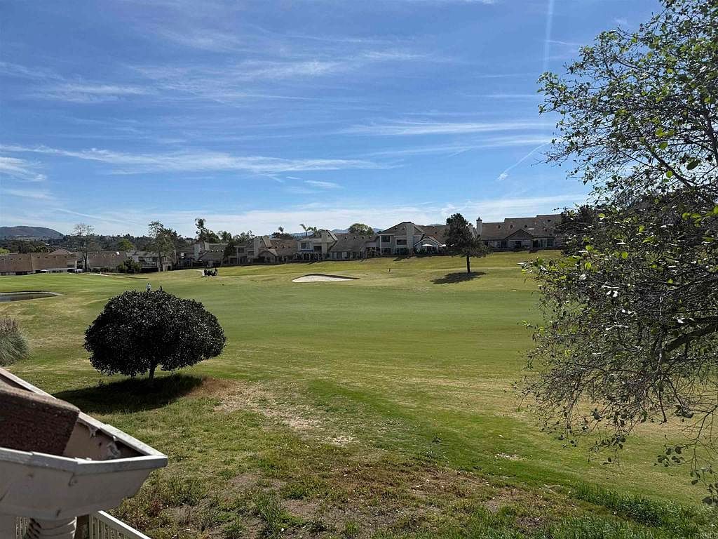 1091 Shadowridge Dr Unit 118 Vista, CA 92081 - Thumbnail 4