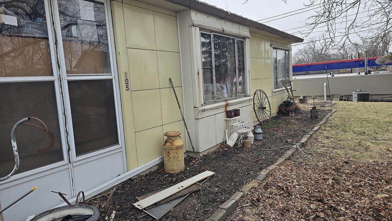 105 N Jefferson St Waterford, WI 53185 - Thumbnail 4