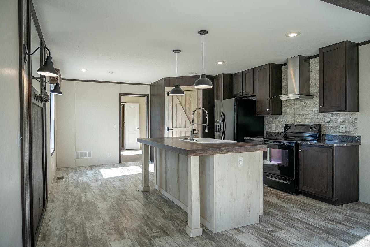 2701 E Main St #37 Reedsburg, WI 53959 - Thumbnail 4