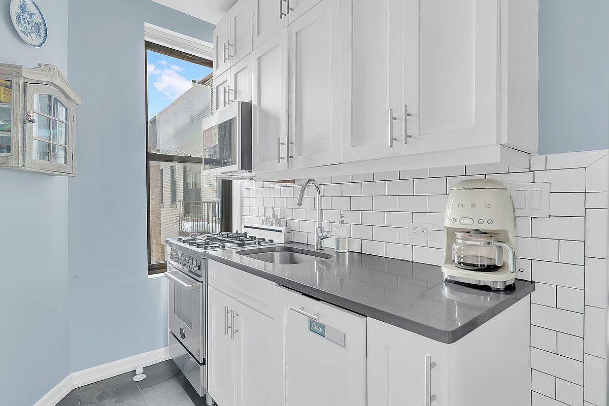545 W 111th St APT 10G New York, NY 10025 - Thumbnail 4