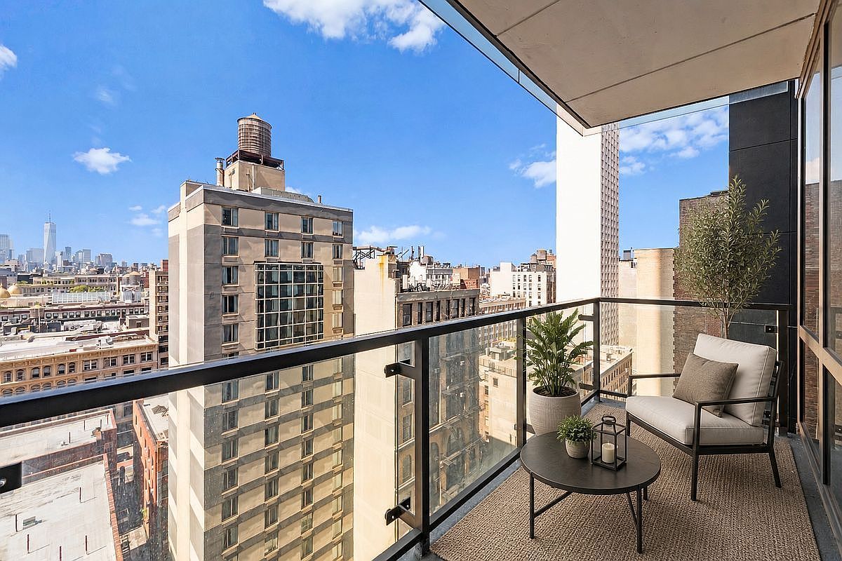 101 W 24th St APT 15B New York, NY 10011 - Thumbnail 4