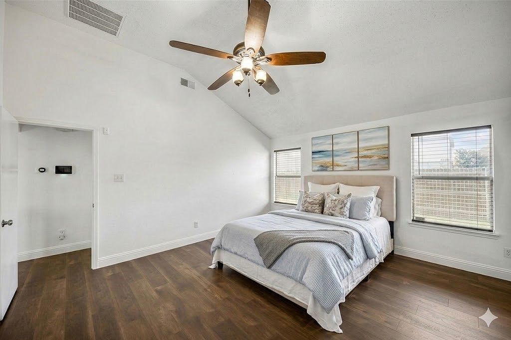 744 Oriole Dr Saginaw, TX 76131 - Thumbnail 4