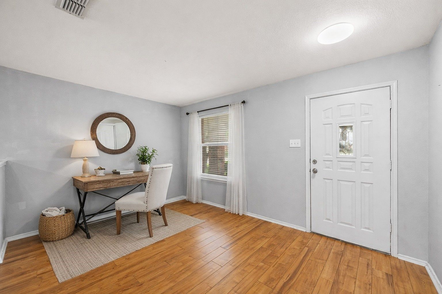 601 Amy Way Euless, TX 76039 - Thumbnail 4