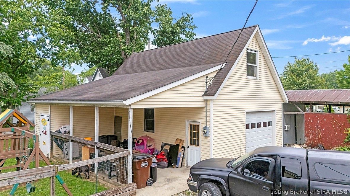 111 W Walnut St North Vernon, IN 47265 - Thumbnail 4