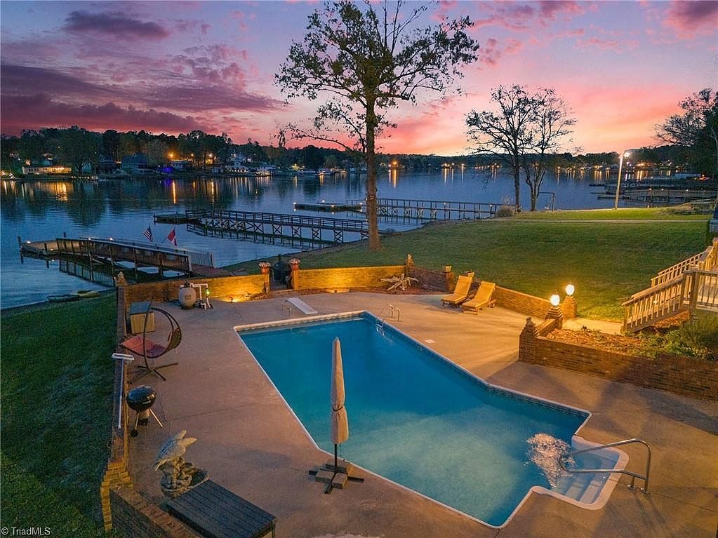 1017 Holloway Church Rd Lexington, NC 27292 - Thumbnail 4