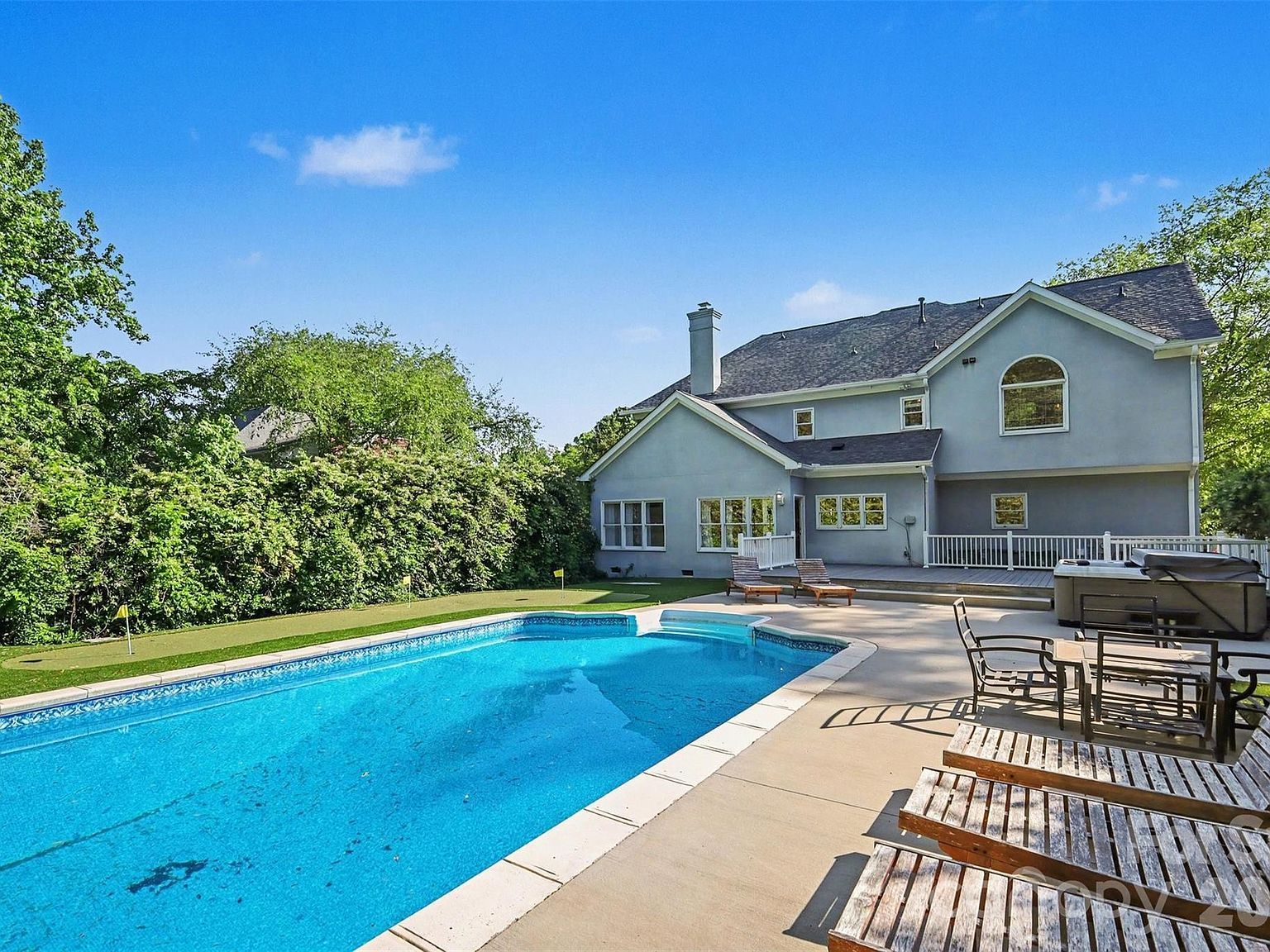 6123 Glen Manor Dr Charlotte, NC 28269 - Thumbnail 4