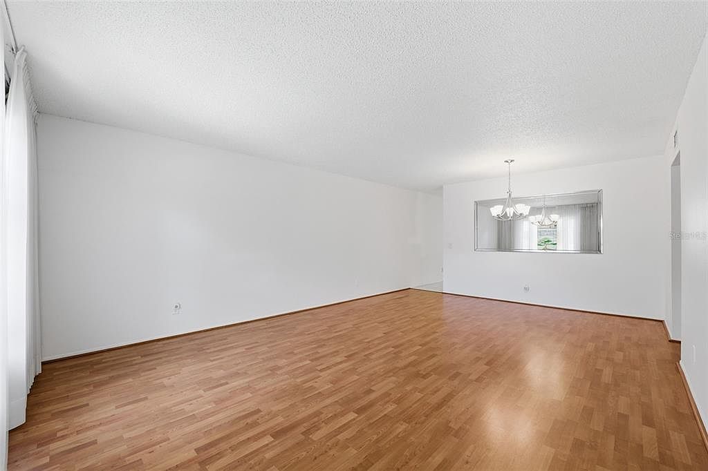 2220 Spanish Dr APT 14 Clearwater, FL 33763 - Thumbnail 4