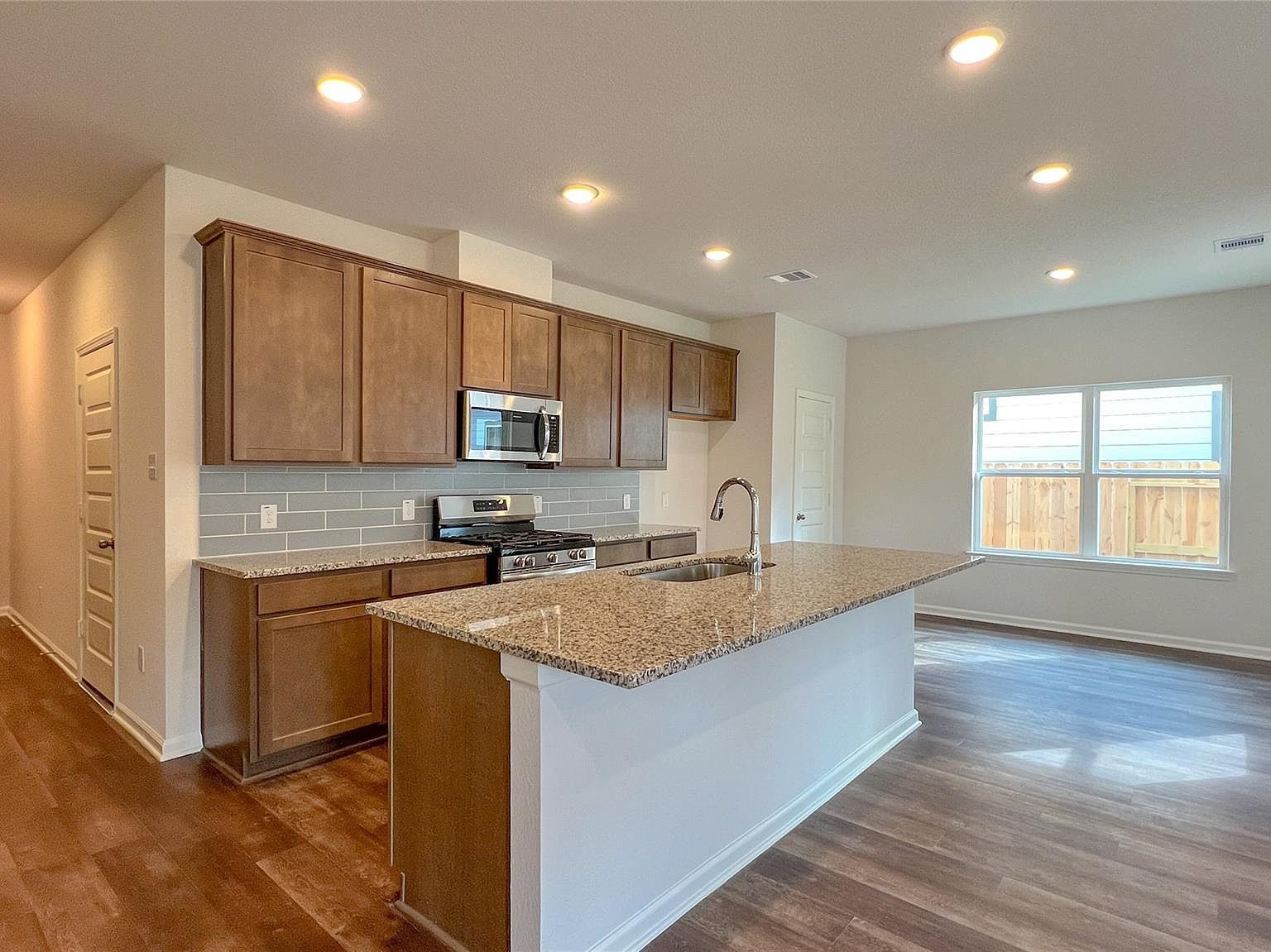 14386 Chilean Way Splendora, TX 77372 - Thumbnail 4