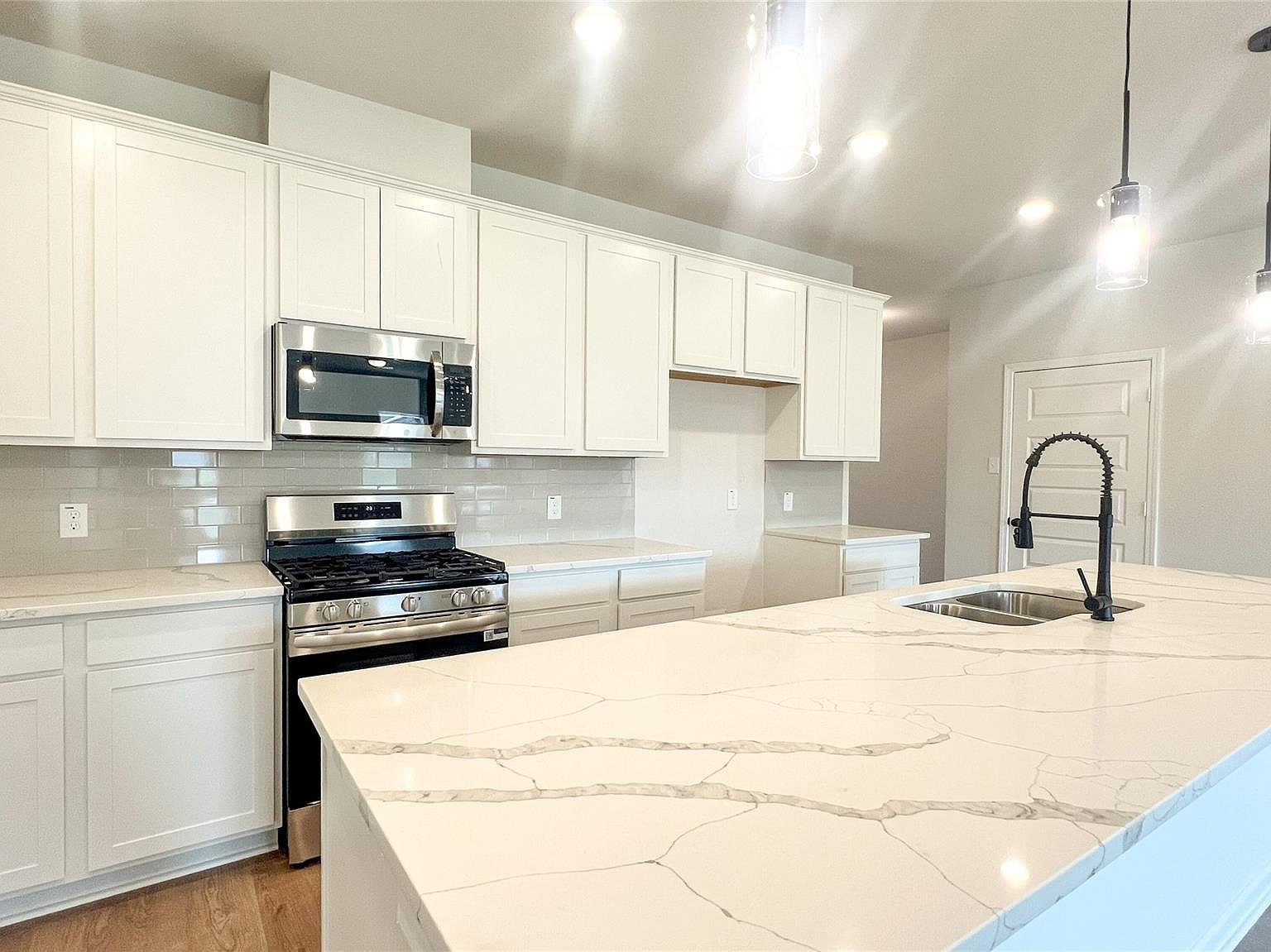 8126 Red Shiner Way Fulshear, TX 77441 - Thumbnail 4