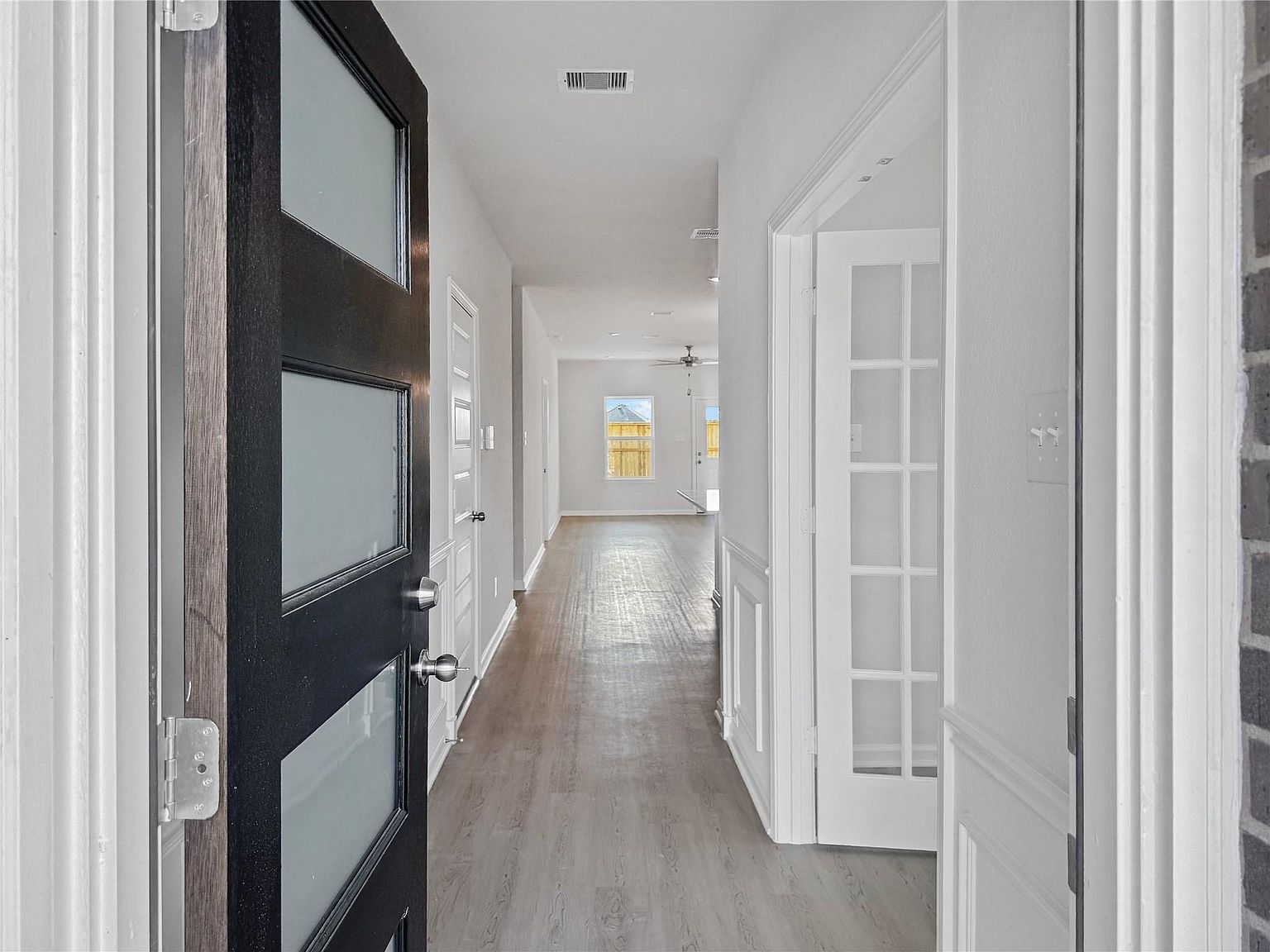 1622 River Scene Trl Dayton, TX 77535 - Thumbnail 4