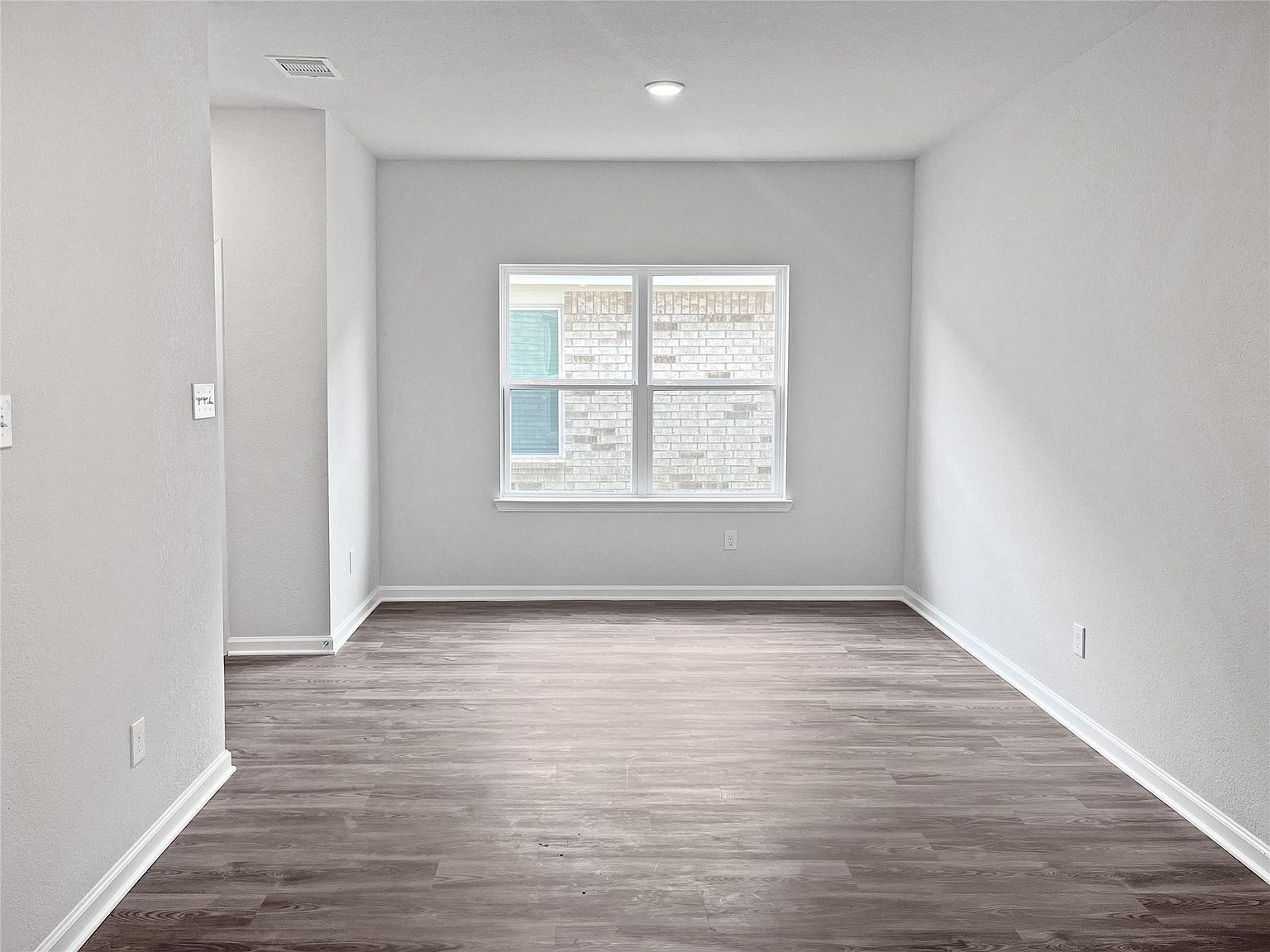 9745 Enclave Ridge Rd Willis, TX 77318 - Thumbnail 4