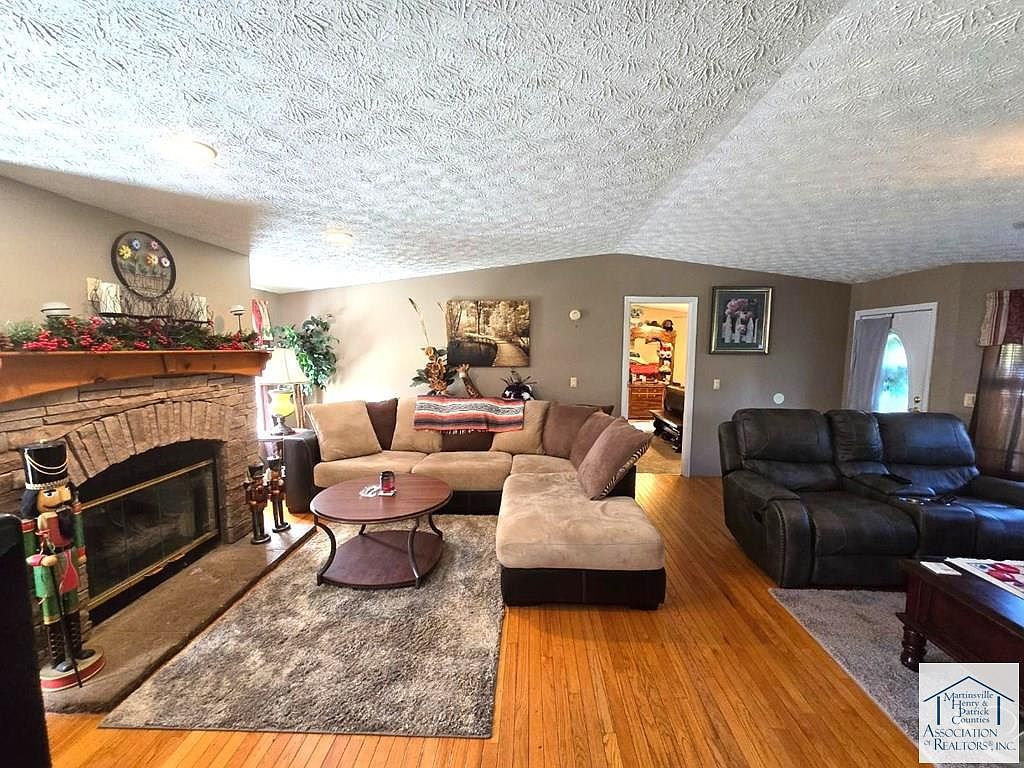 648 Roosevelt Reynolds Rd Patrick Springs, VA 24133 - Thumbnail 4