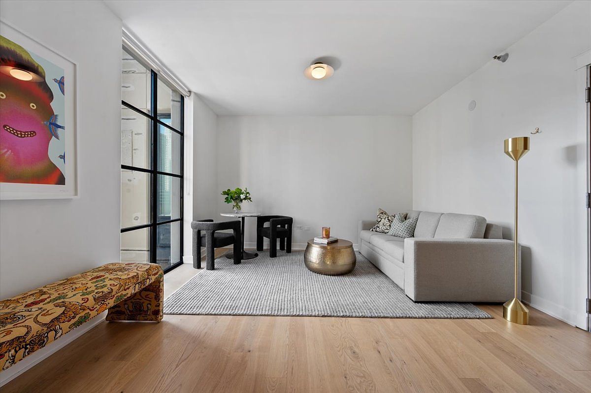 744 N Clark St APT 1001 Chicago, IL 60654 - Thumbnail 4