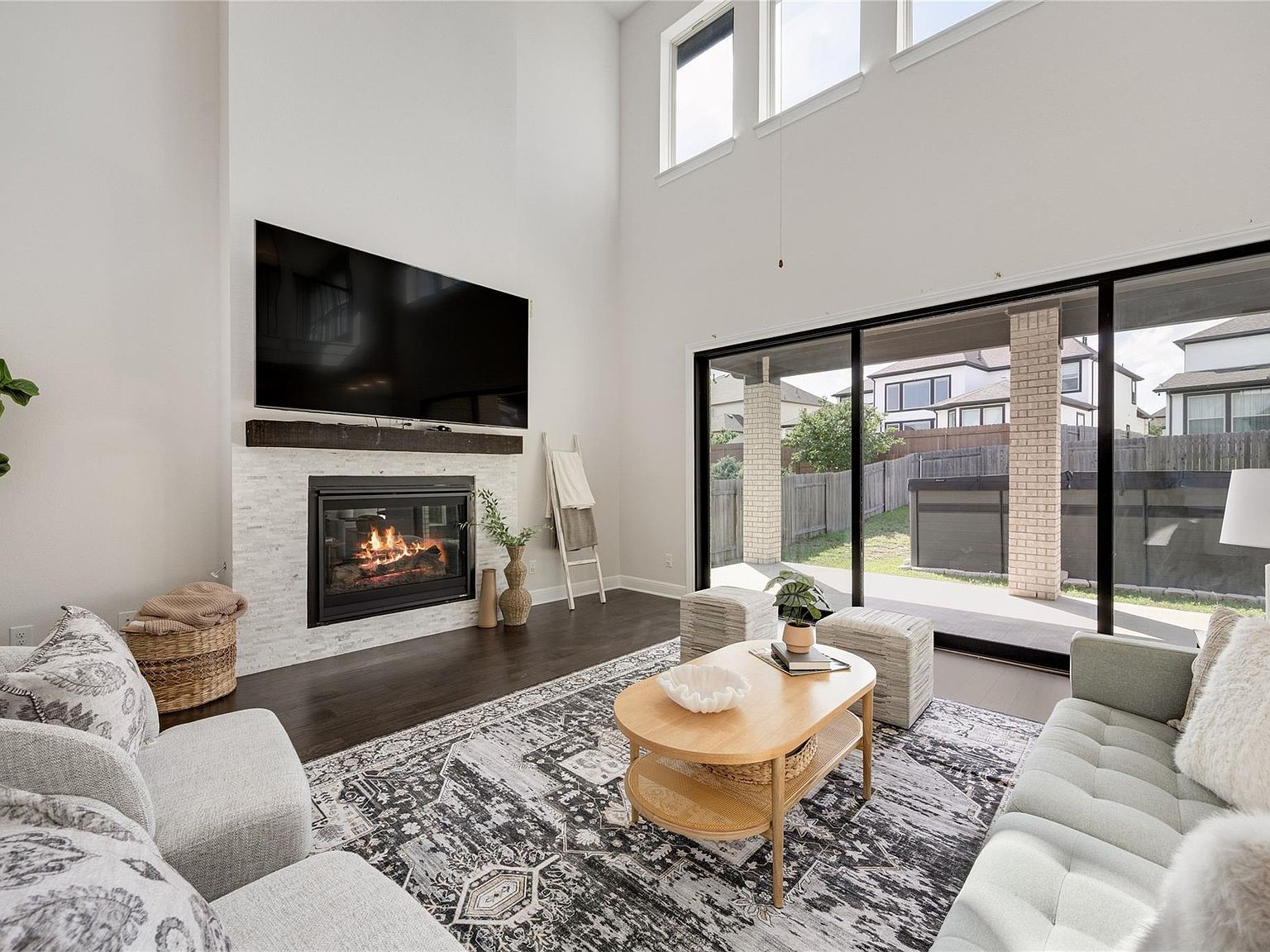 2436 Capestrano Cir Round Rock, TX 78665 - Thumbnail 4