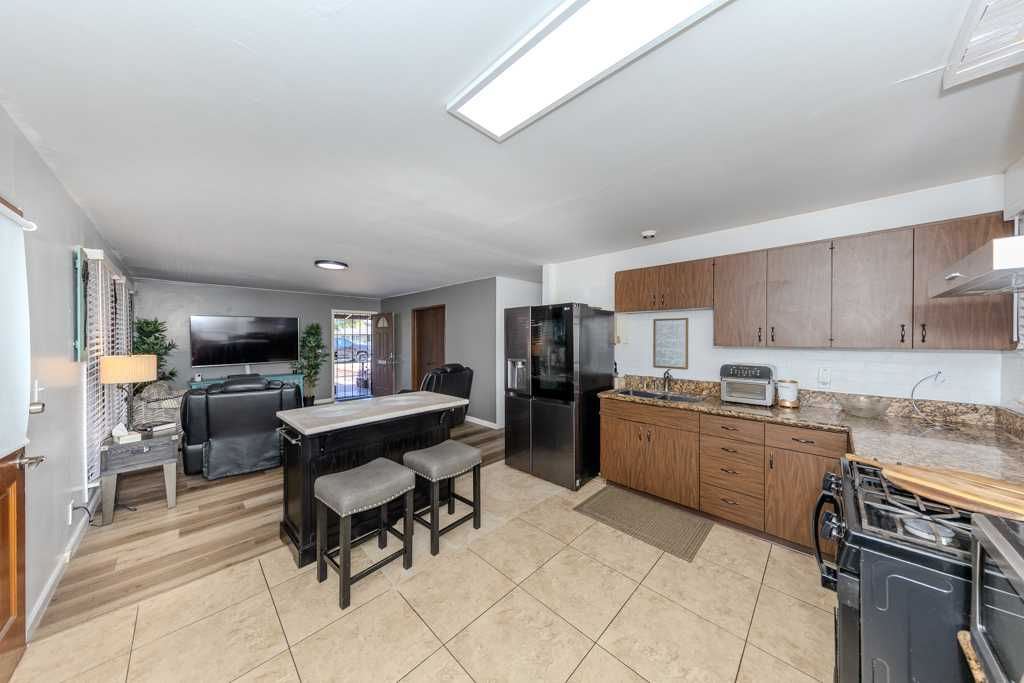 606 South Boxwood Street, Anaheim, CA, USA, 92802 - Thumbnail 4