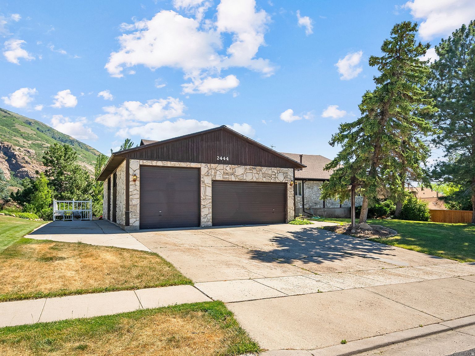2444 E High Mountain Dr Sandy, UT 84092 - Thumbnail 4