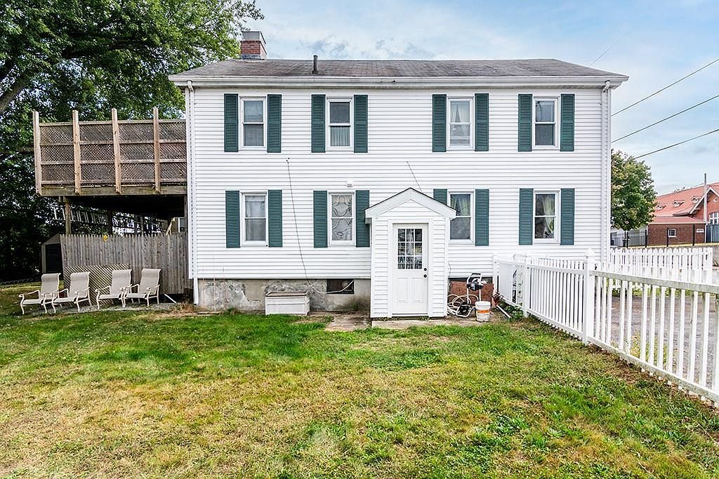 39 Church St Cranston, RI 02920 - Thumbnail 4