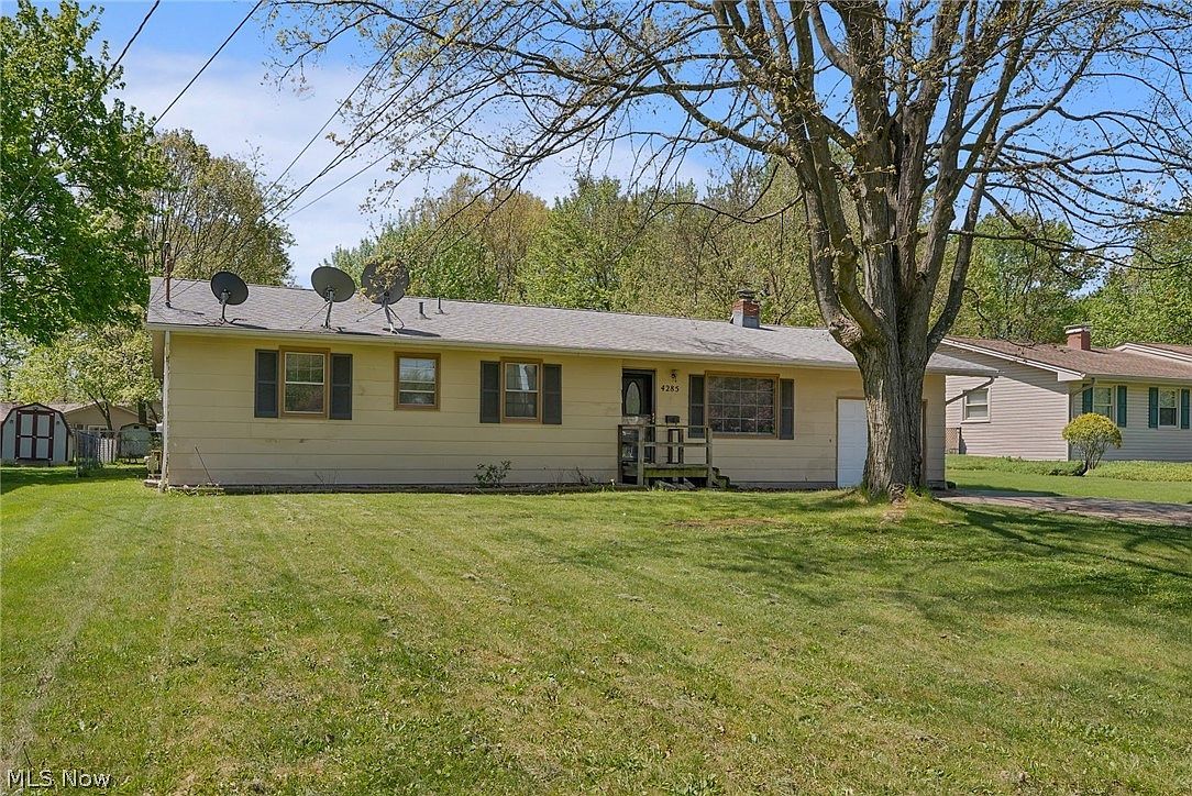 4285 Kerrybrook Dr Youngstown, OH 44511 - Thumbnail 4