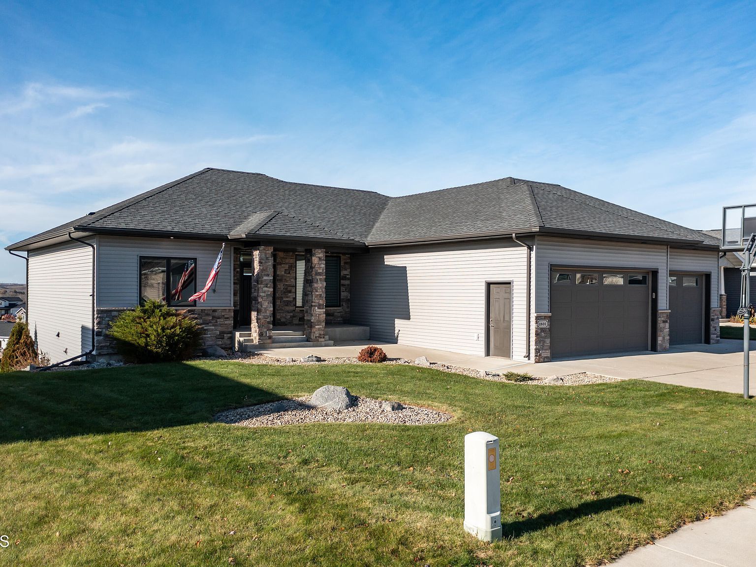 1801 Ridge Dr SE Mandan, ND 58554 - Thumbnail 4