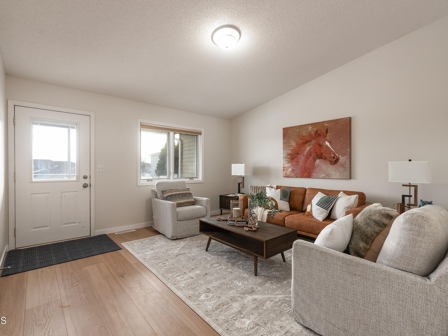 436 E Calgary Ave Bismarck, ND 58503 - Thumbnail 4