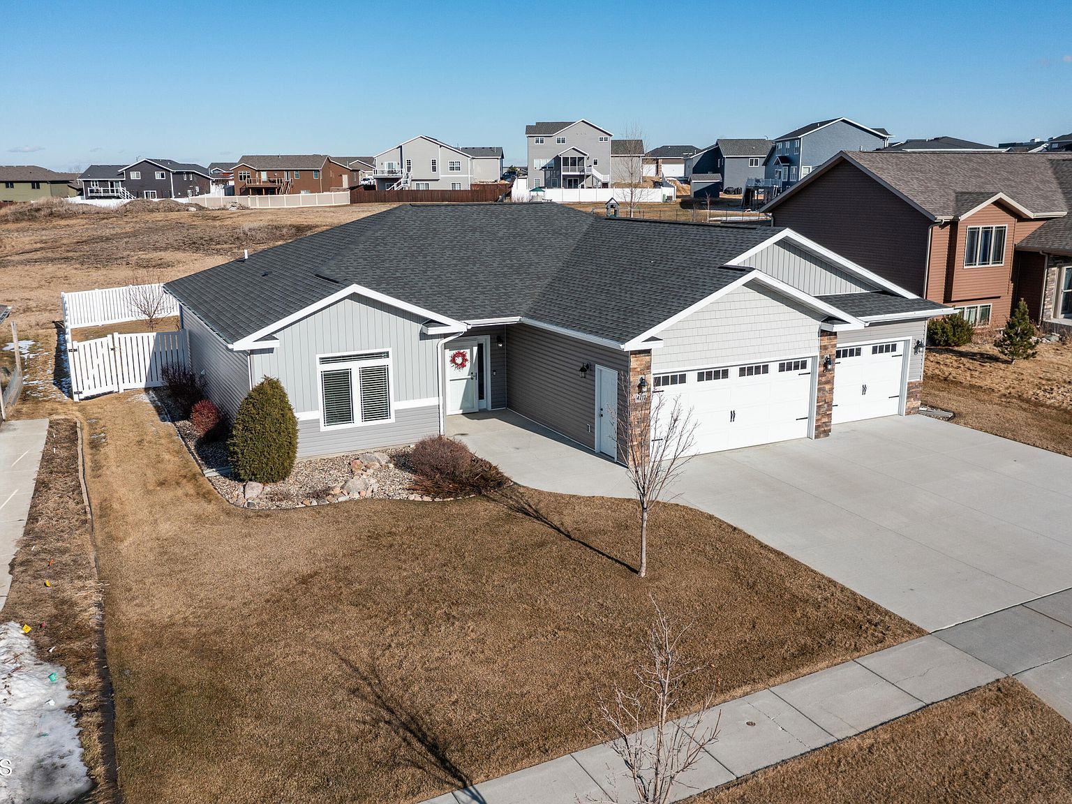 4713 Normandy St Bismarck, ND 58503 - Thumbnail 4