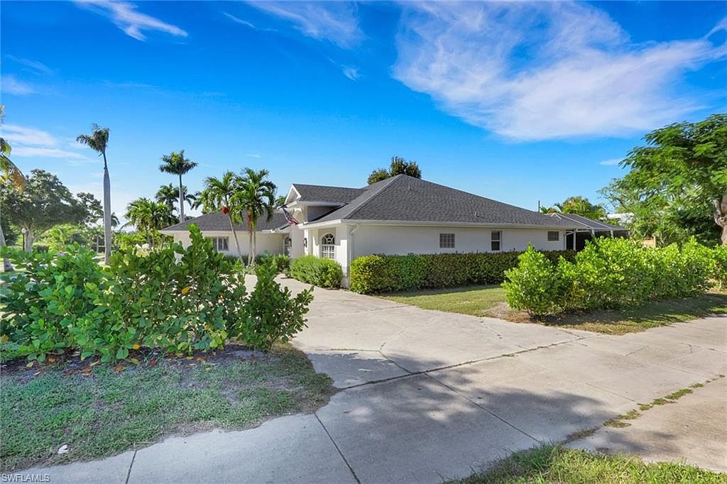 1377 Coconut Dr Fort Myers, FL 33901 - Thumbnail 4