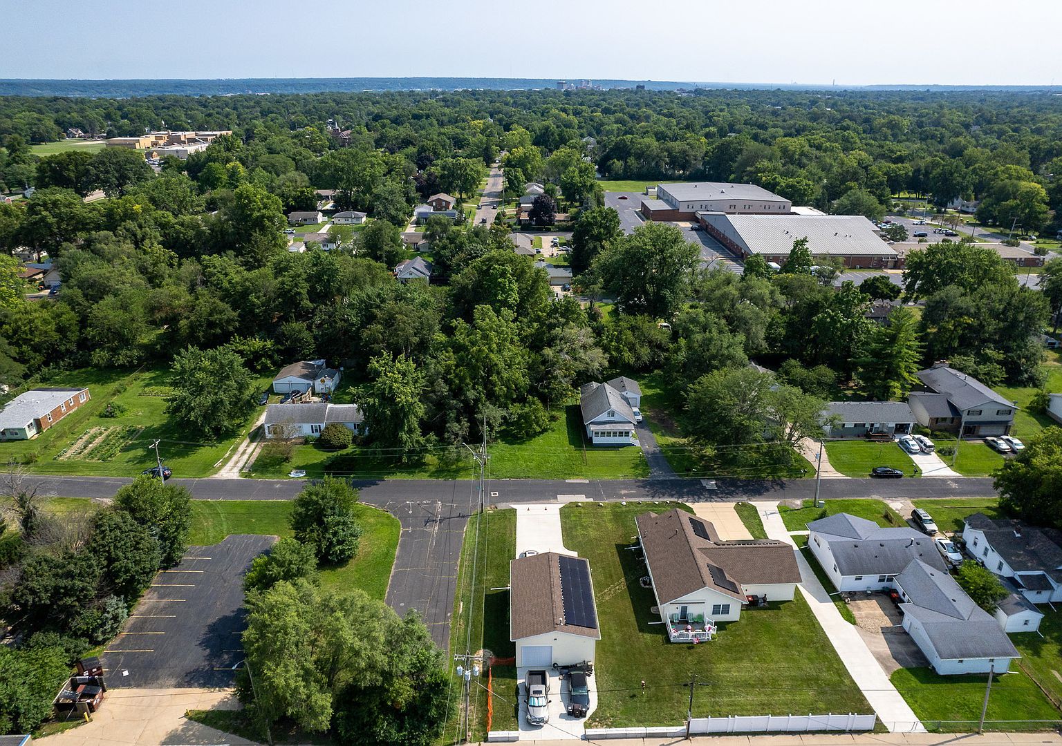 512 E Paris Ave Peoria, IL 61603 - Thumbnail 4