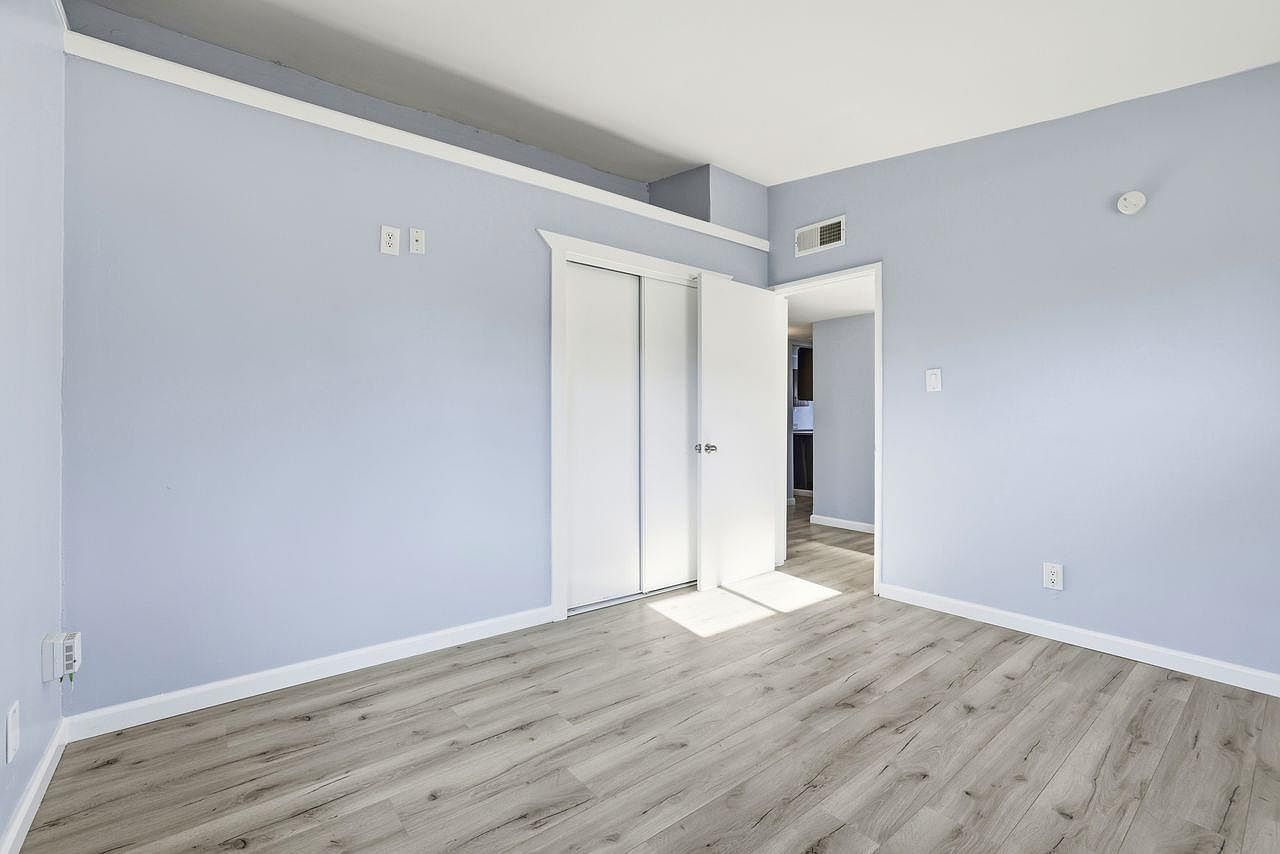 5404 57th St Sacramento, CA 95820 - Thumbnail 4