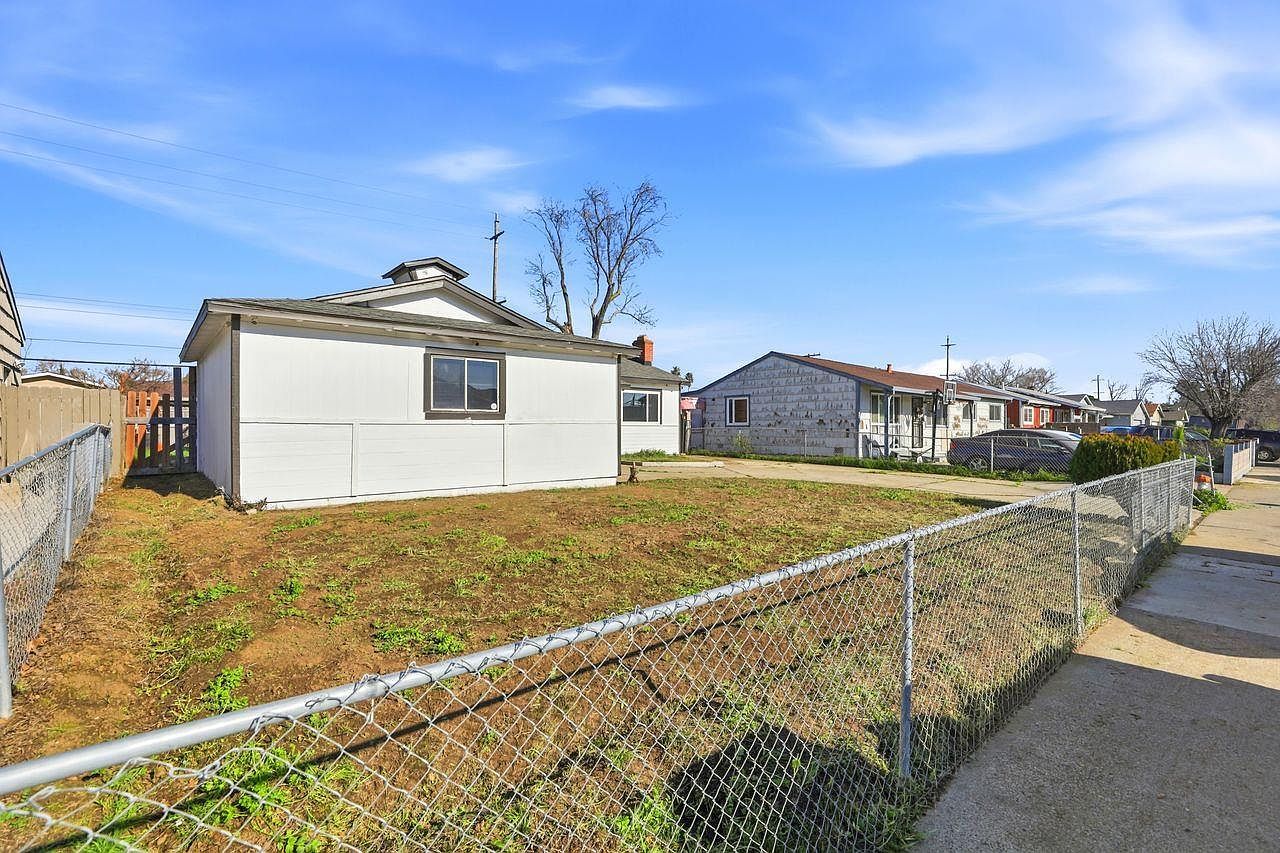 2681 Meadowvale Ave Sacramento, CA 95822 - Thumbnail 4