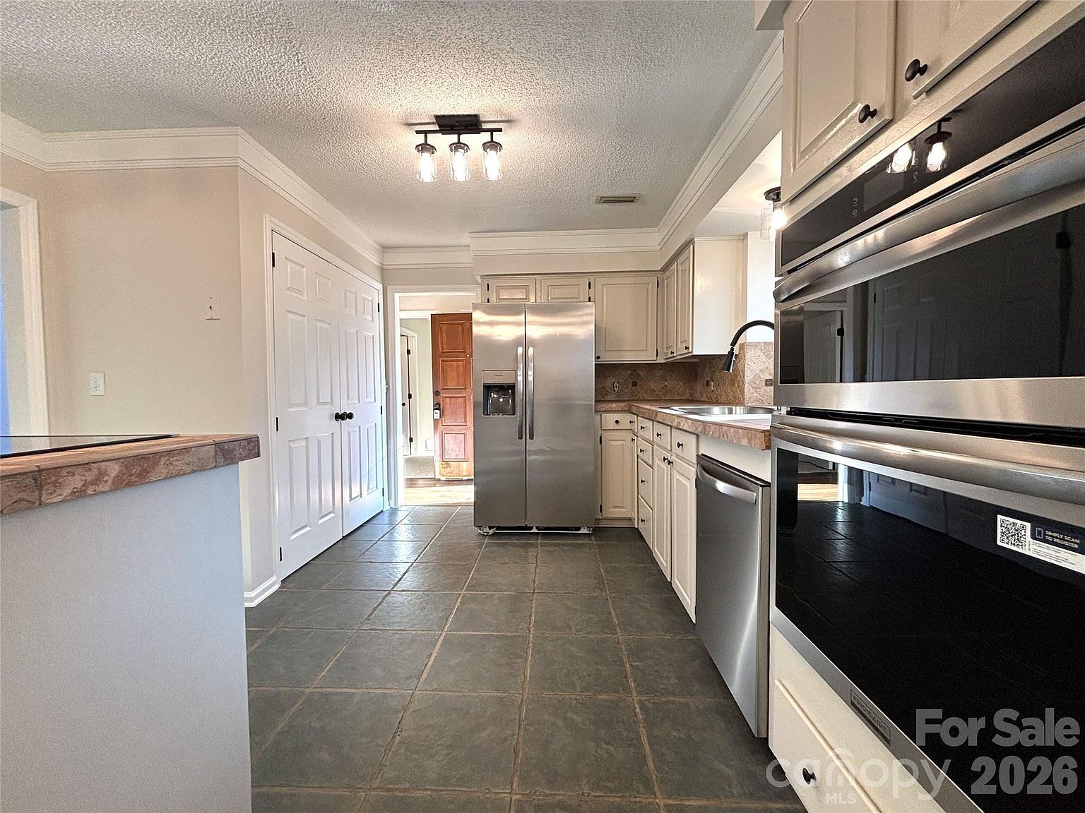 1754 12th St NE Hickory, NC 28601 - Thumbnail 4