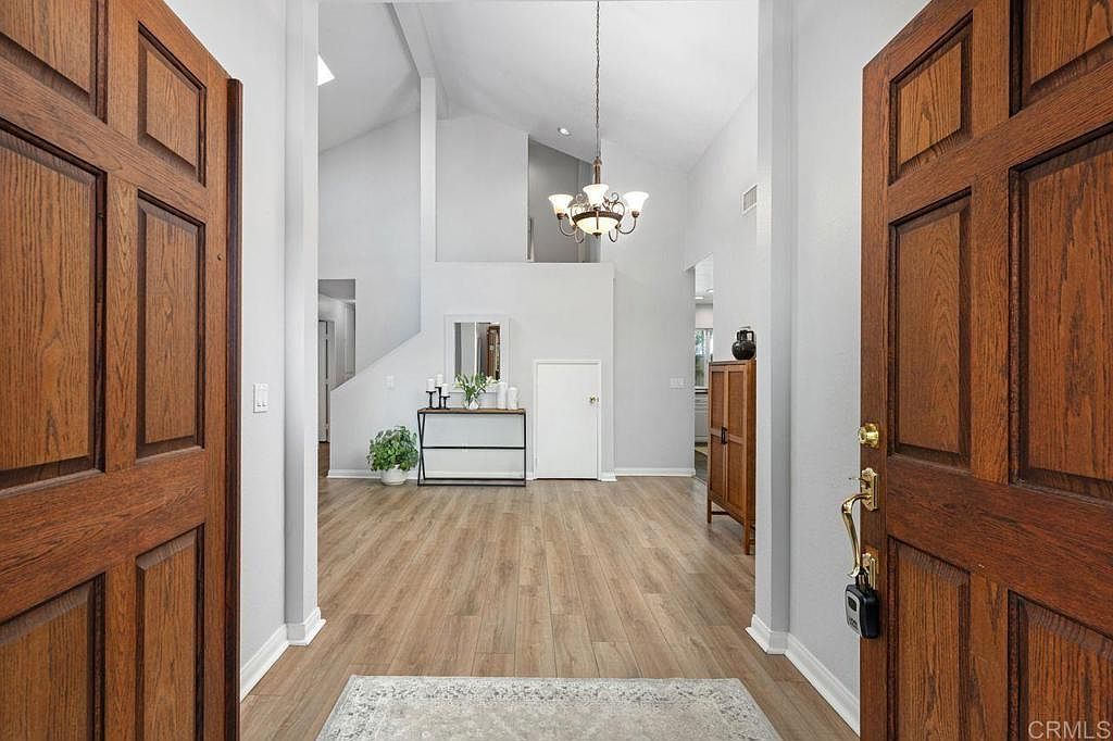 1825 Hummock Ln Encinitas, CA 92024 - Thumbnail 4