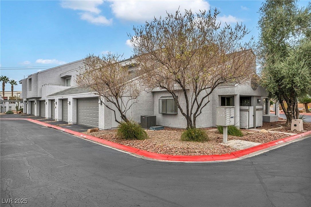 5670 Vineyard Ln Las Vegas, NV 89110 - Thumbnail 4