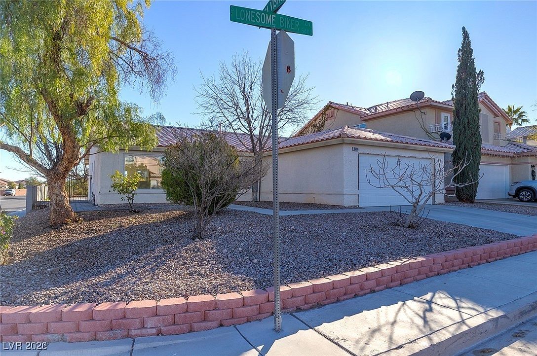 5404 Lonesome Biker Ln Las Vegas, NV 89113 - Thumbnail 4