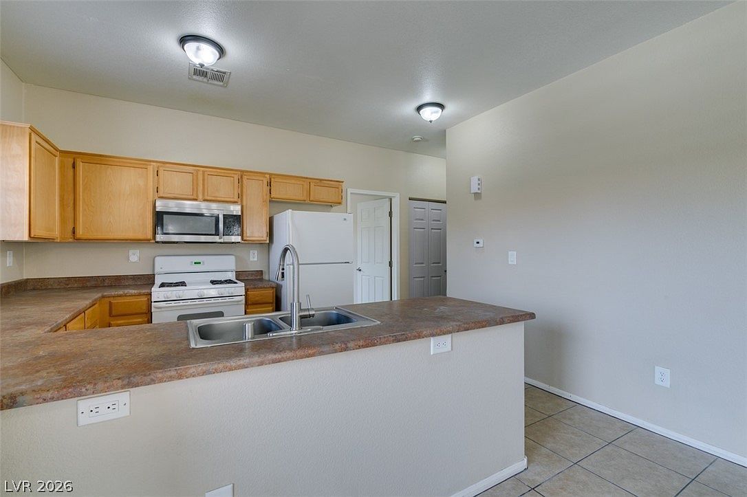 3812 Ormond Beach St Unit 201 Las Vegas, NV 89129 - Thumbnail 4