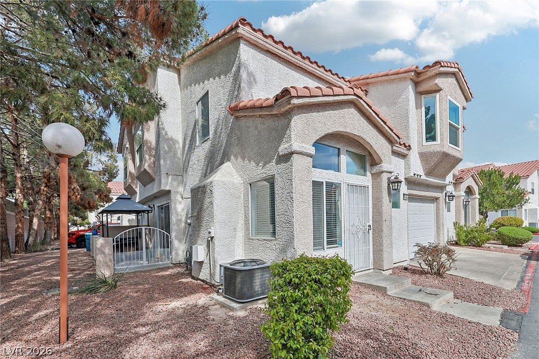 6964 Coral Rock Dr Las Vegas, NV 89108 - Thumbnail 4