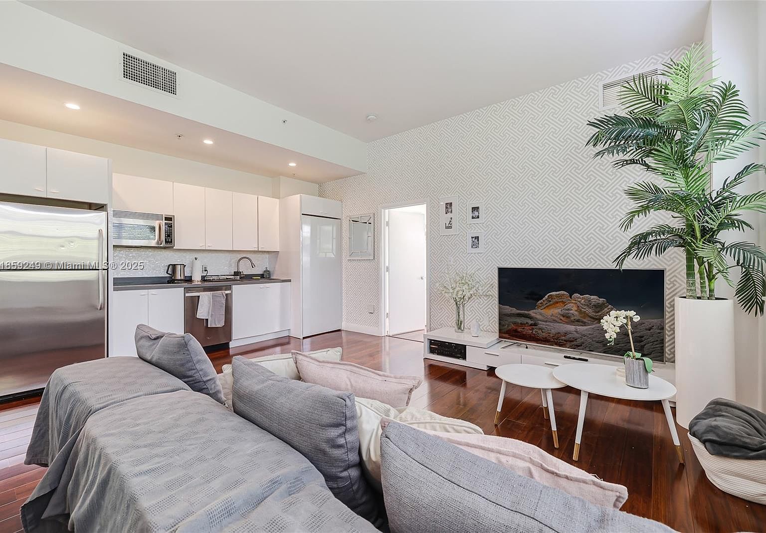 935 Euclid Ave APT 7 Miami Beach, FL 33139 - Thumbnail 4