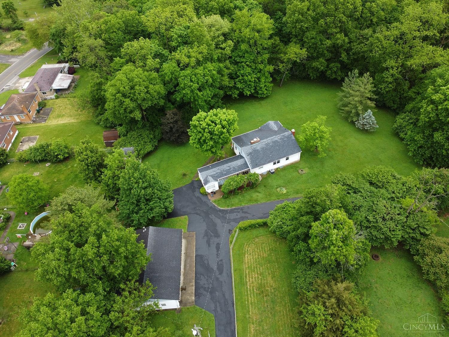 538 Roebling Rd Cincinnati, OH 45238 - Thumbnail 4