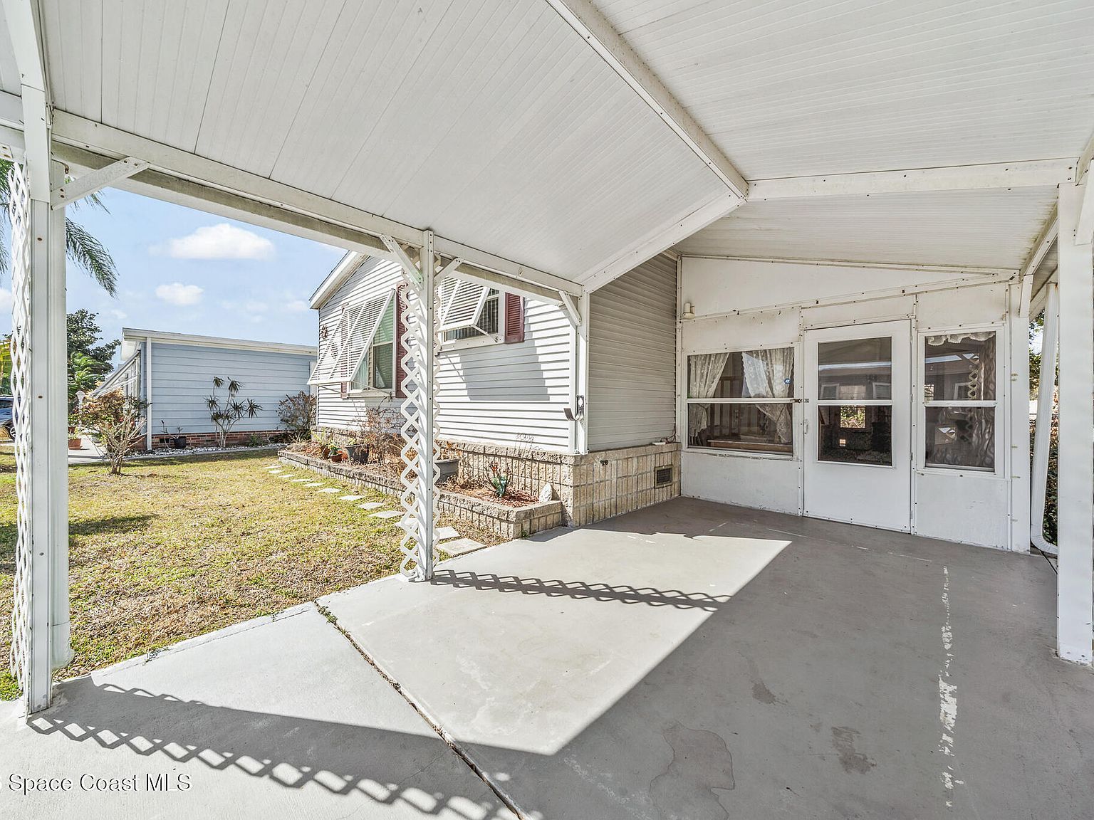 1854 Mango St NE Palm Bay, FL 32905 - Thumbnail 4