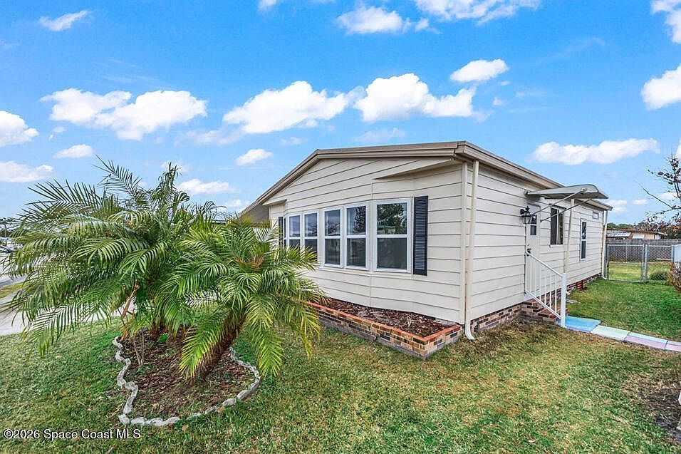 1945 Coco Plum St NE Palm Bay, FL 32905 - Thumbnail 4