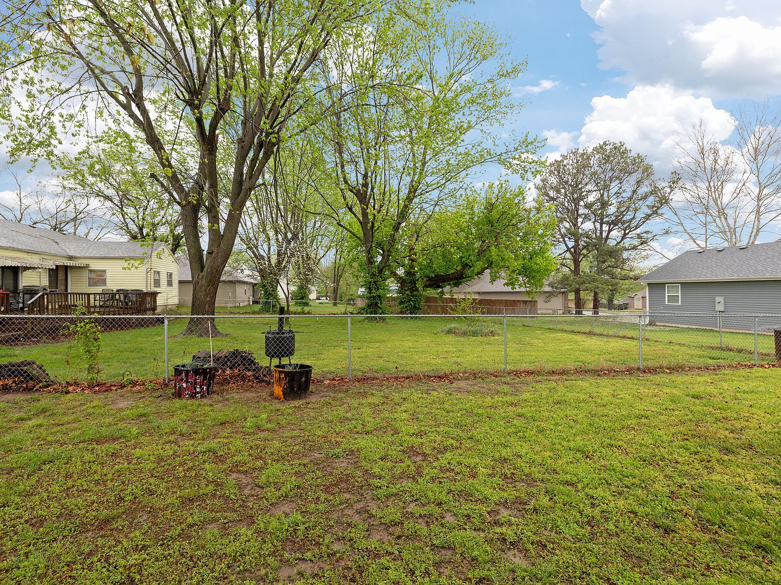 1330 E Division St Bolivar, MO 65613 - Thumbnail 4