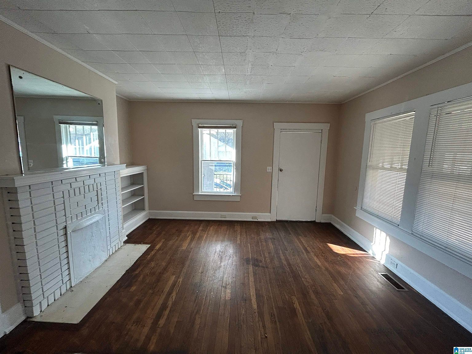 2304 22nd St W Birmingham, AL 35208 - Thumbnail 4