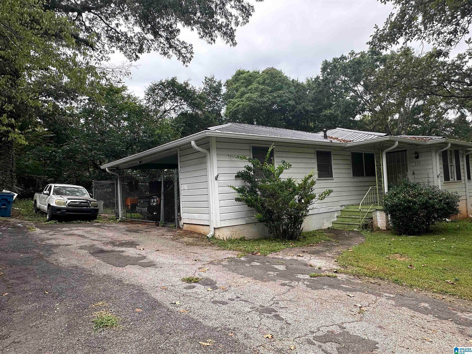 215 2nd Ave Midfield, AL 35228 - Thumbnail 4