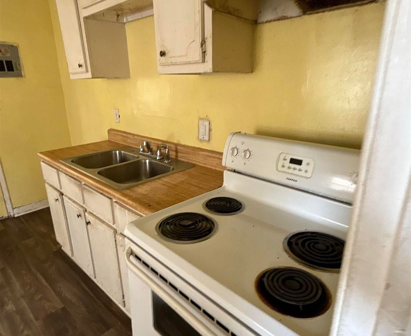 914 21st St SW Birmingham, AL 35211 - Thumbnail 4