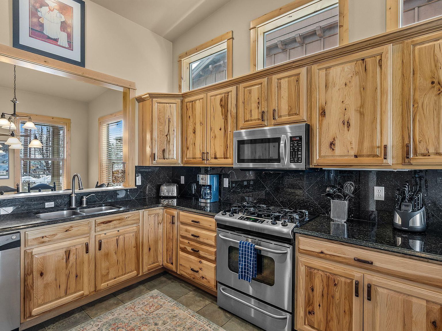 863 SW Blakely Rd Bend, OR 97702 - Thumbnail 4